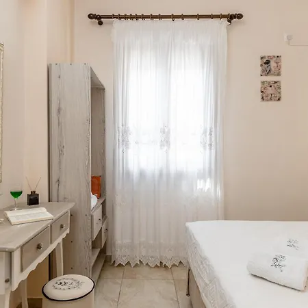 Of Roses In Naxos - Private With Pool Naxos City