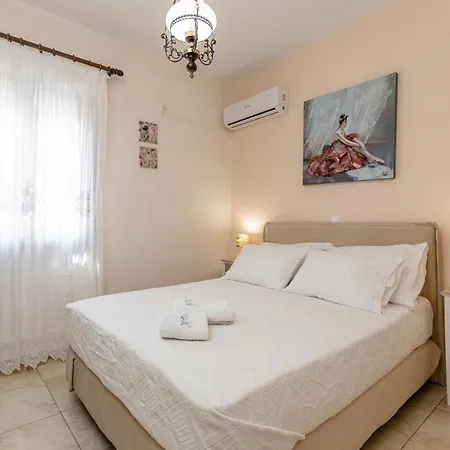 Villa Of Roses In Naxos - Private With Pool