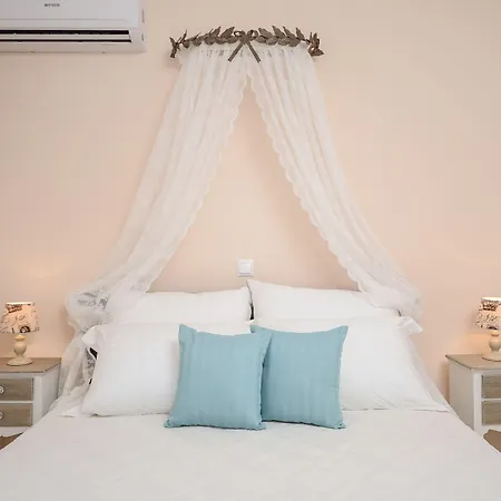 Of Roses In Naxos - Private With Pool فيلة *