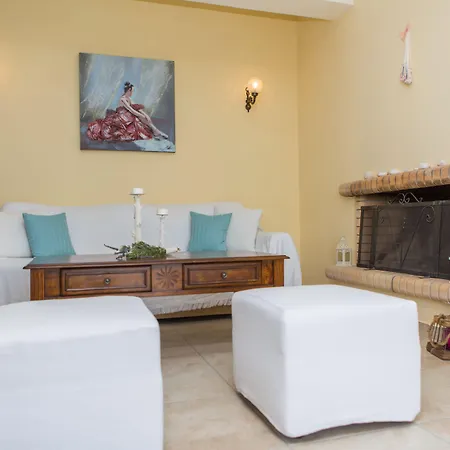 فيلة Of Roses In Naxos - Private With Pool Naxos City