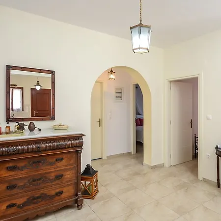 فيلة Of Roses In Naxos - Private With Pool *