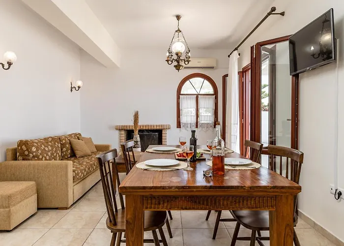 Of Roses In Naxos - Private With Pool Vila Naxos City